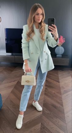 Blazer 2024, Outfit Trabajo, Business Fits, Stylish Business Outfits, Outfit Blazer, Blazer Outfits Casual, Casual Work Outfits Women, Best Winter Outfits, Fashion Top Outfits