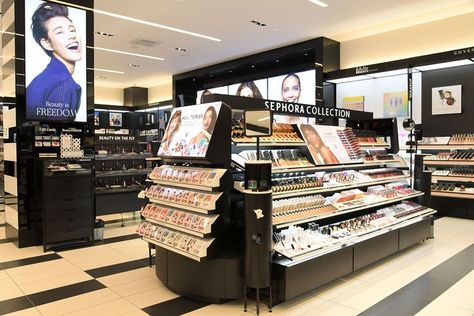 Sephora Interior, Bloxburg Sephora, Makeup Display Ideas, Beauty Retail, Sephora Store, Makeup Display, House Decorating Ideas Apartments, Mall Stores, Japandi Interior