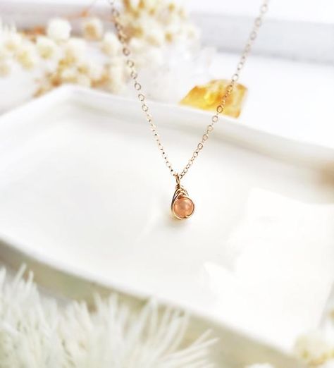 🌞 Delicate & Dainty Sunstone Necklace with 4mm Natural Sunstone and 14K Gold-filled, Rose Gold-filled, or Sterling Silver.• Pendant size: 1 cm✨ Sunstone is a wonderful lucky stone that brings light & healing energy of the sun. Wearing sunstone jewelry is believed to bring enjoyment & vitality to your life & the world around you. ✨• This necklace is carefully handmade for each order. It is tiny, lightweight, and super cute. Perfect for your basic everyday wear and will make a won Sunstone Necklace, Light Healing, Sunstone Jewelry, Layered Necklaces Silver, Lucky Stone, Gold Filled Earrings, Wire Wrapped Earrings, Healing Energy, Layering Necklace