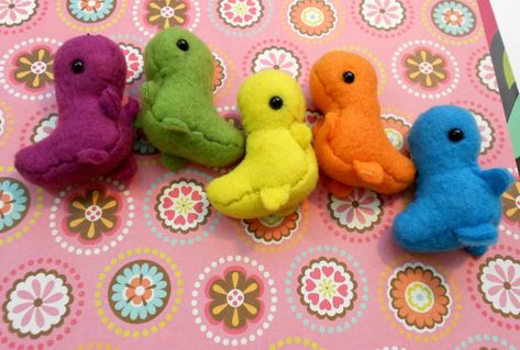 Plush Craft, Sewing Templates, Cute Sewing Projects, Plushie Patterns, Sewing Stuffed Animals, Diy Crafts To Do, Plush Pattern, Diy Sewing Clothes, Easy Diy Art