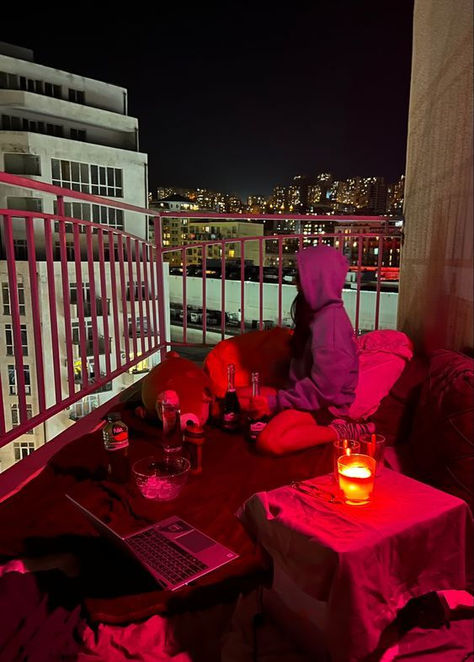 Stay At Home Date Aesthetic, Balcony Aesthetic Night Couple, Date Ideas Aesthetic At Home, Date Night Esthetics, Rooftop Date Night Romantic, Date Esthetics, Balcony Date Night Ideas, Wine Date Night At Home, Candle Night Dinner At Home