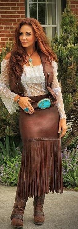 Mode Country, Funky Clothes, Sassy Style, Cowgirl Style Outfits, Goddess Athena, Look Boho Chic, Cowgirl Dresses, Barn Dance, Wilde Westen