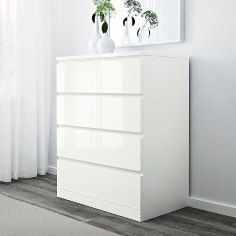 Chest Drawer Decor, White Drawers Bedroom, Ikea White Drawers, Chest Drawer Decor Ideas, White Chest Of Drawers Bedroom, Bedroom Drawers Ideas, Ikea Malm Chest Of Drawers, Chest Of Drawers Ikea, Chest Of Drawers Decor