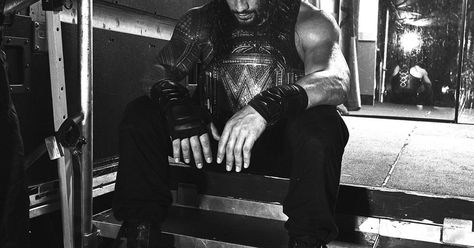 This picture of Roman Reigns backstage at SummerSlam is heartwarming - Cageside Seats  ||  Seeing Roman Reigns moments after he won the Universal title is pretty cool. https://www.cagesideseats.com/wwe/2018/8/23/17775192/picture-roman-reigns-backstage-summerslam-wwe Seth Rollins Wallpaper, Roman Empire Wwe, Shield Wwe, Joe Anoaʻi, The Shield Wwe, Wwe Superstar Roman Reigns, Wwe Roman Reigns, Ronda Rousey, The Shield