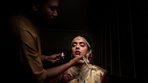 Quick Tips to Photographing a Bride Getting Ready #fstoppers #Education Get In Ready Bride, Indian Bride Getting Ready Photos, Bride Getting Ready Photos Indian, Bride Get Ready Photos, Bride Makeup Photoshoot, Bride Makeup Shoot, Getting Ready Poses, Parlour Shoot, Getting Ready Photoshoot