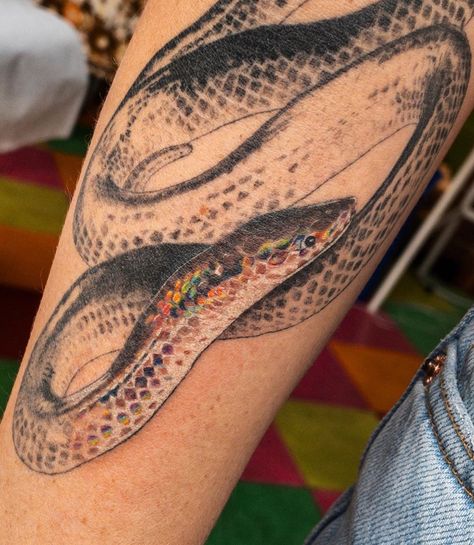 crazy iridescent snake in progress. will be full color eventually:) done @valentinestattoo #tattoo #valentinestattooseattle #shannonperry… Illustrative Tattoos, Iridescent Snake, Seattle Tattoo, Stick Tattoo, Thigh Tat, Snake Tattoos, Black Tattoo Cover Up, Usa Tattoo, Rainbow Snake