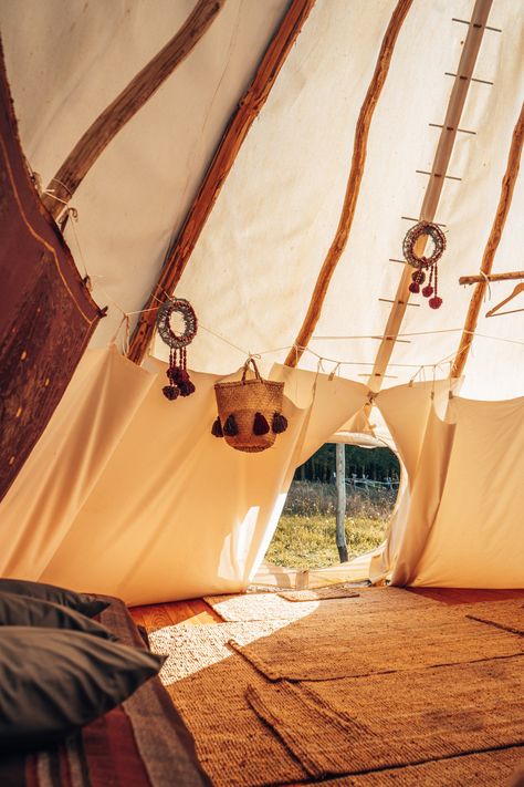 Native American Sweat Lodge, Larp Tent, Tipi Living, Tipi Interior, Kenyan Safari, Tent Photography, Cinder Block Fire Pit, Native American Teepee, Yurt Tent