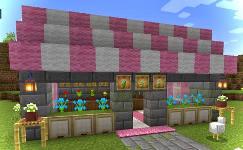 Minecraft Florist Shop, Flower Shop Minecraft Ideas, Cutesy Minecraft Builds, Minecraft Florist, Flower Shop Minecraft, Minecraft Flower Shop, Budowle Minecraft, Cottagecore Village, Minecraft Flowers