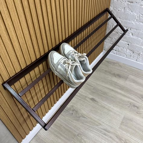 Wall mounted shoe storage