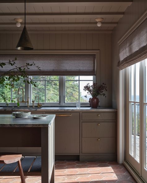 The cottage kitchen. Space planned to the max, filled with natural materials (like my forever favorite quartzite!) and Lake Superior views for days. Let’s just say it makes doing the dishes a little less mundane⚡️ #yondinteriors #feelingofhome #yondcottage Design: @yondinteriors 📷: @erinlittlephoto ✨ @charestvalentine Hang Curtains High, Yond Interiors, Pantry Remodel, Green Kitchen Cabinets, Northern Minnesota, Cottage Kitchen, Green Kitchen, Lake Superior, Space Planning