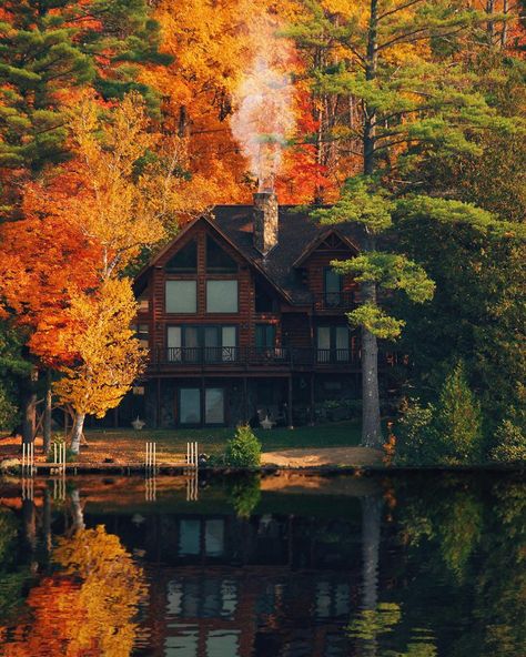 Holiday Recipies, New York Aesthetic, Autumn Scenery, Cabin In The Woods, Destination Voyage, Cabins And Cottages, Cabin Life, Upstate New York, Autumn Cozy