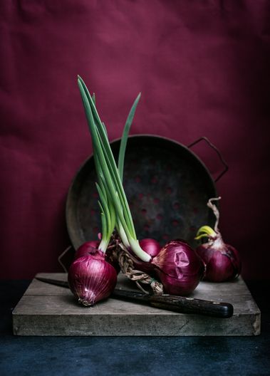 Food photography and fine arts photography. Fine Art Product Photography, Fine Art Food Photography, Food Photography Ideas At Home, Moody Food Photography, Pearls Photography, Vegetables Photography, Photography Ideas At Home, Food Art Photography, Fruit Photography