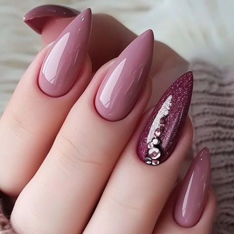 Classy Acrylic, Classy Acrylic Nails, Nail Forms, Cat Kuku, Artificial Nails, Nail Accessories, Stiletto Nails, Nail Trends, False Nails