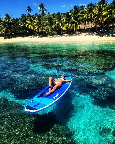 Instagram post by Sara Sampaio • Jan 9, 2018 at 6:53pm UTC Kokomo Island, Mountain Island, Swim Life, Island Pictures, Sara Sampaio, Hawaii Life, Island Holiday, Mountain Life, Private Island