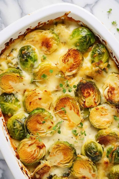 Brussels Sprout Cheesy garlic Bake - BeCentsational Brussel Sprouts In Oven, Broccoli Salad Recipe Easy, Garlic Brussel Sprouts, Garlic Sprouts, Baked Brussel Sprouts, Brussels Sprouts Gratin, Potluck Side Dishes, Roasted Sprouts, Broccoli Bake