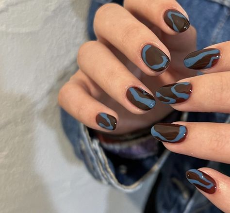 Chrome Nail Colors, Nail Halloween, Halloween Nail Art Ideas, Hippie Nails, Chrome Nail, Grunge Nails, Minimal Nails, Casual Nails, Halloween This Year