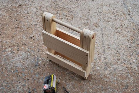 folding table plans free Stool Plans, Woodworking Plans Patterns, Intarsia Wood Patterns, Wood Step Stool, Wooden Furniture Legs, Furniture Woodworking, Woodworking Plans Beginner, Woodworking Projects Furniture, Diy Workbench