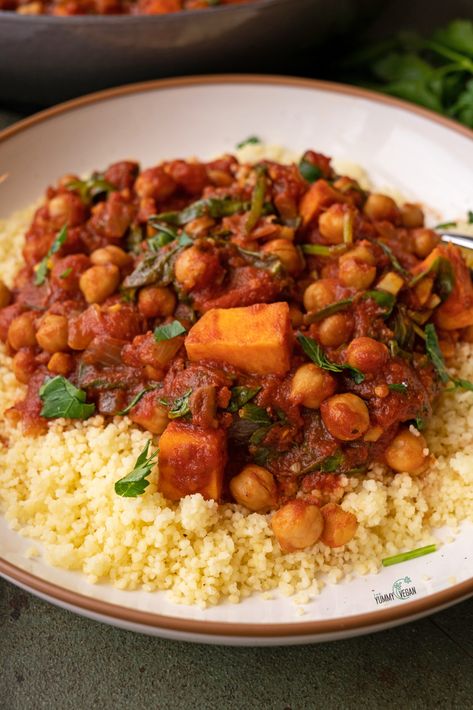 Try this mouthwatering Couscous Dishes, Bean Dishes, Moroccan Recipes, Sweet Potato Spinach, Chickpea Stew, Meatless Main Dishes, Vegan Menu, Ras El Hanout, Lunch Idea