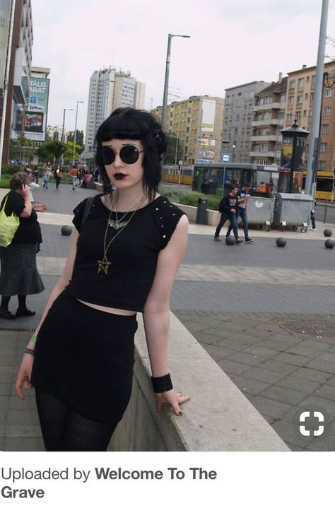 Witchy Fashion - Album on Imgur Fashion Hijab Casual, Casual Goth, Summer Goth, Mode Hippie, Tokyo Street Fashion, Hipster Grunge, Goth Look, Style Gothic, Witchy Fashion