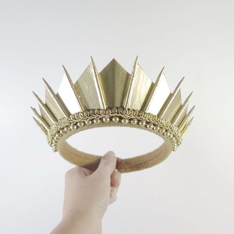 Handmade Crown Crown Tattoos For Women, Crown Royal Drinks, Handmade Crown, Crown Drawing, Crown Headpiece, Astuces Diy, Crystal Crown, Gold Crown, Wedding Crown