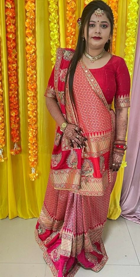 Gujarati Saree Look For Wedding, Gujarati Saree Look, Archana Shastry, Malayali Bride, Indhuja Ravichandran, Gujarati Saree, Hair Style On Saree, Long Blouse Designs, Cotton Blouse Design