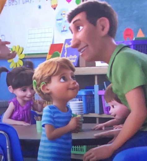 Pixar’s “Toy Story 4,” which debuted in theaters worldwide June 20, introduces a new character—a child with a green cochlear implant (CI). #audpeeps Advanced Bionics Cochlear Implant, Audiology Student, Cochlear Implants, Blonde Kids, Self Advocacy, Deaf Culture, Cochlear Implant, Sound Book, Hearing Loss