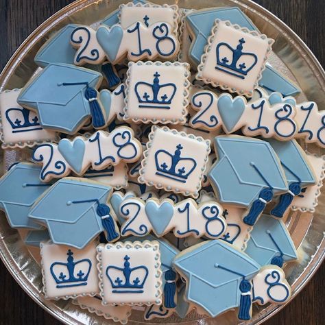 Columbia University #graduationcookies #acookieaddict Columbia University Graduation Pictures, Columbia University Graduation, Columbia Graduation, College Graduation Cookies, Columbia Aesthetic, Columbia Uni, Graduation Picnic, College Announcements, University Inspiration