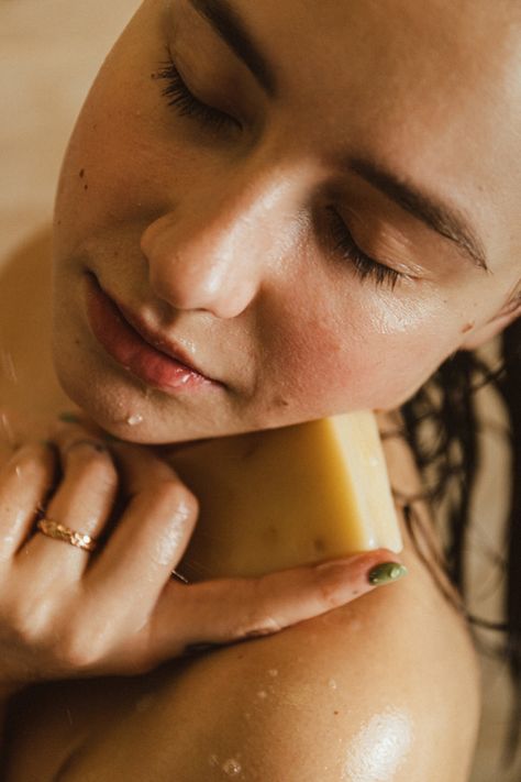 Natural skin, soap beauty campaign with model in shower - marketing how to shoot product? product photography - creative agency curious flamingo Soap Commercial Photography, Soap Model Photography, Shower Model Photography, Bar Soap Product Photography, Soap Product Shoot, Natural Soap Photography, Soap Photoshoot, Shampoo Photography, Soap Branding