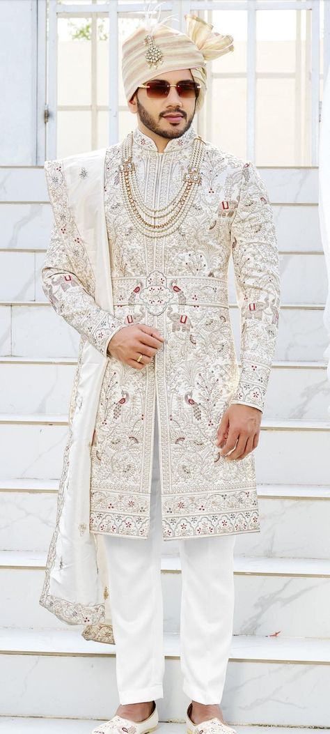 Sherwani For Men Wedding Indian Groom, Dulha Pose, Wedding Attire Men, Sherwani Groom Wedding, Groom Indian Wedding Outfits, Indian Groom Dress, Indian Wedding Clothes For Men, Indo Western Sherwani, Sherwani For Men Wedding