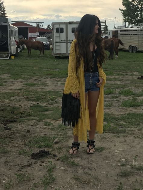 Lace Duster Outfit, Duster Outfit, Yellow Kimono, Lace Duster, Kimono Outfit, Country Style Outfits, Cute Cardigans, Lace Cardigan, Cowgirl Outfits