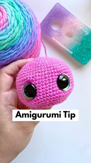 Jade - Amigurumi Designer 🧶 on Instagram: "AMIGURUMI TIP! 💛 I find it so hard to embroider those white lines once the eyes are secure (the washers at the back make it hard to bring my needle close enough to the eye). 🧶 So here it is! Embroider them BEFORE securing the eyes! Result is always flawless 😁 ☝️Safety Eye Jig from @rusticpixels ✌️Filmed this reel using my amazing Olivia tripod by @heypaparazzo (use my code JADE)!! Let me know if you want more tips! 💖 @crochetreels #crochettips #cr Crochet Safety Eyes, Diy Safety Eyes, Crochet Embroidery Eyes, Crochet Eyes Amigurumi, Amigurumi Eyes, Diy Safety, Mandala Yarn, Amigurumi For Beginners, Keychain Pattern