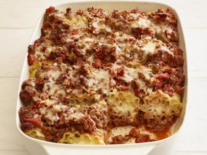 Lasagna Roll-Ups Lasagna Recipe Roll Ups, Lasagna Dip, Ree Drummond Recipes, Lasagna Roll Ups, Lasagna Roll, Lasagna Rollups, Veggie Lasagna, Lasagna Rolls, Ree Drummond