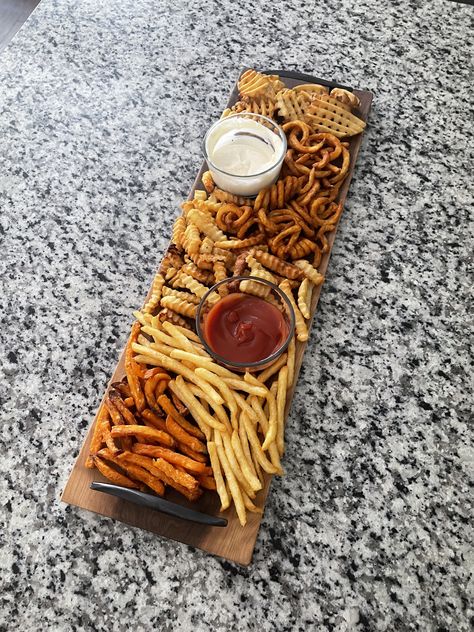 French Fry Charcuterie Board, Different Kinds Of Charcuterie Boards, Fries Charcuterie Board, Fast Food Charcuterie Board, Fry Charcuterie Board, Fries Board, French Fry Board, Fry Board, Cabin Meals