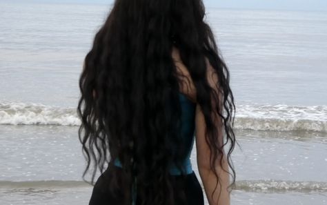 dark hair mermaid Siren Hair Color, Long Witchy Hair, Black Mermaid Hair, Dark Hair Mermaid, Mermaid Black Hair, Black Haired Mermaid, Curly Hair Mermaid, Mermaid Hair Aesthetic, Mermaid Hair Brunette