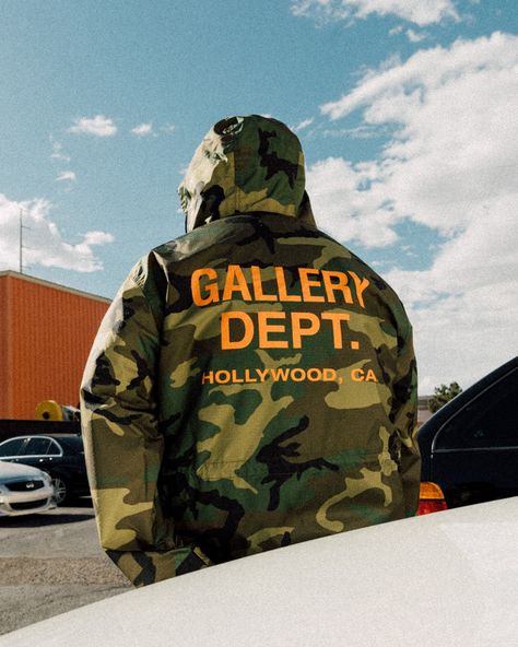 Upcycled apparel for your roation. Shop new Gallery Dept. now our Chinatown and Wynn Las Vegas locations + online. Gallery Dept Aesthetic, Gallery Dept Wallpaper, Gallery Dept Outfit Men, Gallery Dept Outfit, Chris Brown Outfits, Hoodie Season, Hype Wallpaper, North Face Puffer Jacket, Wynn Las Vegas