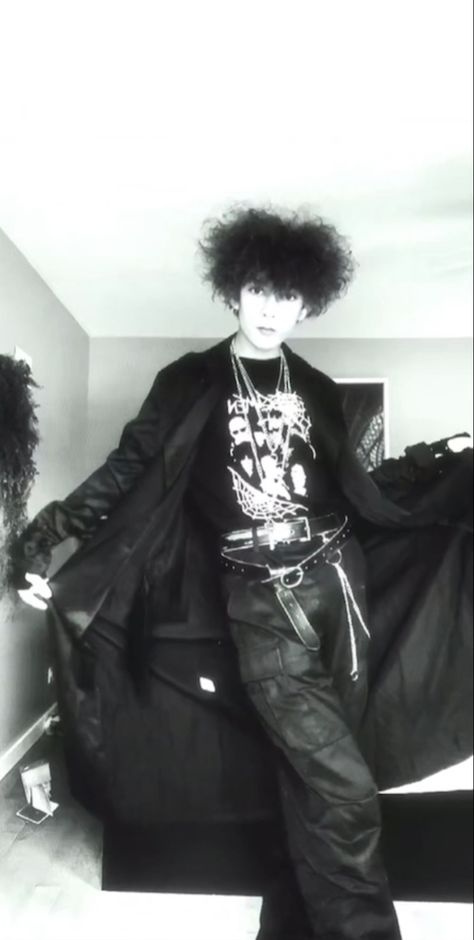 Goth Inspo Men, Goth Men Clothes, 80s Trad Goth Outfits Men, Trad Goth Masculine Outfits, Trad Goth Hair Men, Traditional Goth Outfits Men, Goth Outfits For Men, 80s Trad Goth Men, Casual Trad Goth Outfits