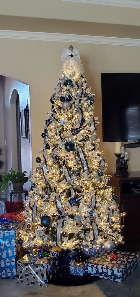 Dallas Cowboy Christmas Tree Ideas, Dallas Cowboys Christmas Tree Ideas, Dallas Cowboys Christmas Decorations, Dallas Cowboy Christmas Tree, Osu Cowboys Christmas Tree, Cowboys Tree Christmas, Cowboys Christmas Tree, Dallas Cowboys Christmas Tree, Cowboy Christmas Tree Ideas