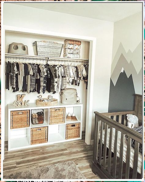 Best Valued Nursery Ideas For Girls Modern Baby Room, Baby Nursery Closet, Gender Neutral Baby Nursery, Baby Nursery Diy, Baby Mobil, Baby Room Organization, Baby Room Themes, Small Nurseries, Parents Room