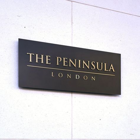 We had the privilege of crafting the bespoke signage for The Peninsula London, a remarkable addition to one of the city's most prestigious locations. This newly constructed hotel is a masterpiece of design, carefully conceived to complement the historic architecture that surrounds it. Nestled just a stone's throw from the serene Kensington Gardens and some of London's most iconic attractions, The Peninsula London effortlessly combines modern luxury with timeless elegance. A true collabora... Hotel Signage Design, House Number Ideas Outdoor, Luxury Signage, Resort Signage, Hotel Signage, Fashion Designer Studio, Kensington Gardens, Number Ideas, Historic Architecture