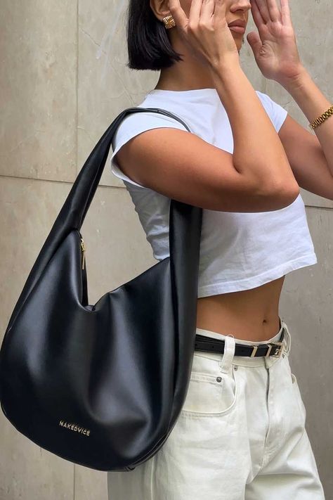 The Zoe | Nakedvice Black Bag Outfit, Tote Bag Outfit, Uni Bag, Sacs Tote Bags, My Style Bags, Slouchy Bag, Girly Bags, Black Leather Tote Bag, Black Handbag