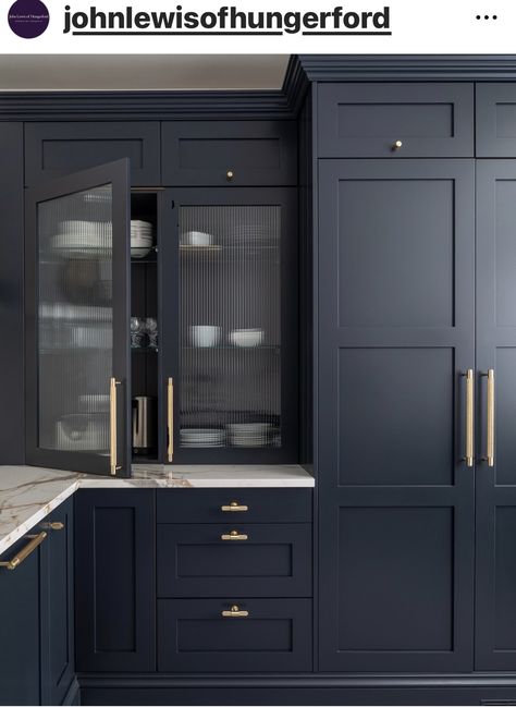 Dark Blue Kitchens, Navy Blue Kitchen, Navy Kitchen, Kitchen Storage Space, Best Kitchen Cabinets, Fluted Glass, Shaker Cabinets, Dark Kitchen Cabinets, Shaker Kitchen