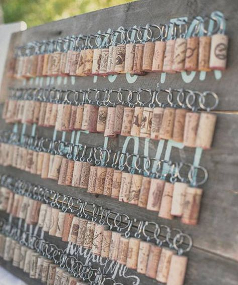 Vineyard Wedding Favors, Wine Cork Wedding, Memorable Wedding Favors, Cork Wedding, Fest Mad, Wedding Favors And Gifts, Cheap Favors, Wedding Favors Cheap, Favors Diy