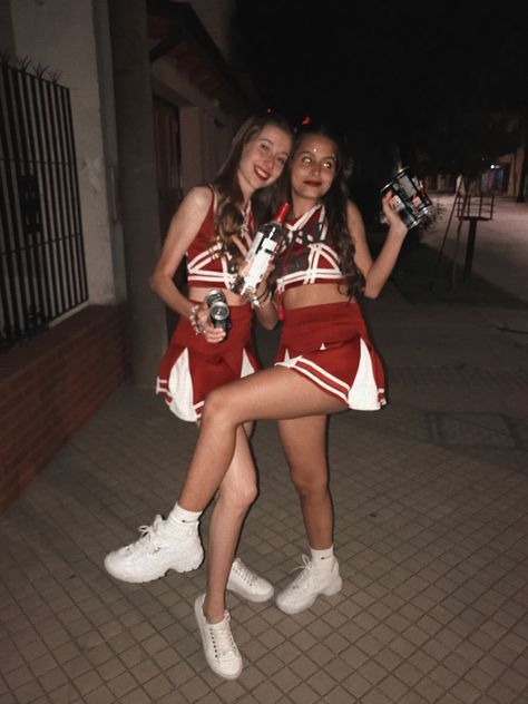 Cheerleaders Halloween Costumes, Cheer Costumes Halloween, Cheerleader Costume Halloween, Halloween Cheerleader, Cheerleader Halloween Costume, Cheer Costumes, Zombie Cheerleader, Halloween Duos, Halloween 23