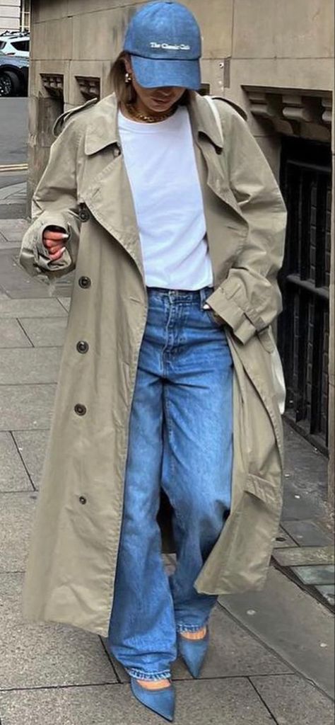 Beige Trench Coat Outfit, Trent Coat, Trench Coat Street Style, Printemps Street Style, Trench Outfit, Street Style 2023, Spring Trench Coat, Nyc Outfits, Beige Trench Coat