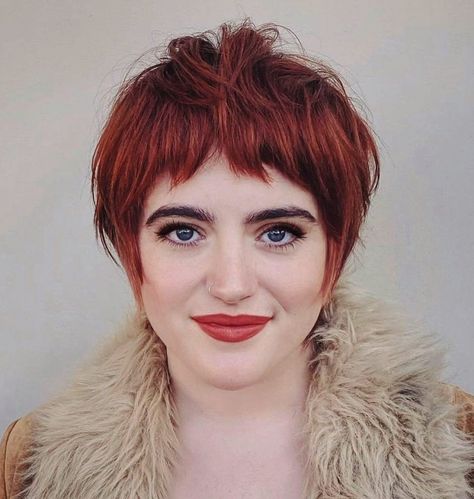 Short Hairstyle Women Fine Hair Round Face, Pixie With Short Bangs, Longer Pixie Haircut Fine, Trendy Pixie Haircut, Short Hair Long Bangs, Short Haircuts For Round Faces, Very Short Bangs, Short Haircuts Ideas, Short Hairstyles For Round Faces