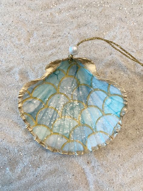 Decoupage Scallop Shell, Seashell Trinket Ring Dish, Blue Christmas Ornament, Housewarming Gift, Bridesmaid Gift, Wedding Favor - Etsy Sea Jewellery, Scallop Shell Craft, Seashell Art Diy, Ocean Wonders, Seashell Ring, Seashell Christmas Ornaments, Flamingo Ornament, Sea Scapes, Blue Christmas Ornaments