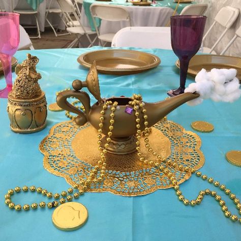 Jasmin Birthday Theme, Alladin Centerpiece Ideas, Jasmine Princess Party Ideas, Jasmine Theme Party, Princess Jasmine Wedding Theme, Aladdin Table Decor, Princess Jasmine Centerpieces, Princess Jasmine Decorations, Jasmine Princess Party