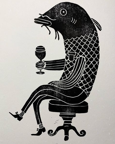 Linocut, wine drinking fishman Linocut Art Animals, Linocut Prints Animals, Funny Fish Illustration, Koi Fish Linocut, Linocut Graphic Design, Fish Drinking Beer, Vintage Linocut, Fish Linocut, Simple Linocut