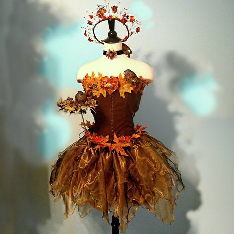 Autumn fairy costume Tree Sprite, Mannequin Ideas, Fairy Oc, Fall Costume, Woodland Fairy Costume, Mother Nature Costume, Adult Fairy Costume, Faerie Costume, Fairy Costume Diy