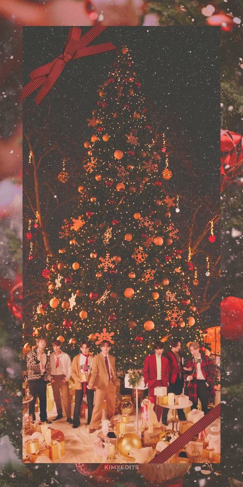 Bts Christmas Wallpaper, Christmas Lockscreen, Iphone Wallpaper Bts, Wallpaper Natal, Hoseok Yoongi, Bts Christmas, Xmas Wallpaper, Christmas Aesthetic Wallpaper, Christmas Wallpapers